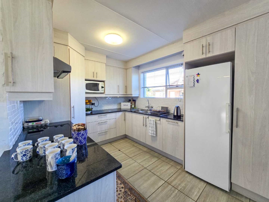 2 Bedroom Property for Sale in Stilbaai Wes Western Cape